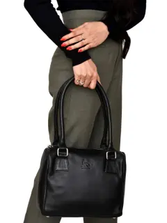 Women Black Medium-Size Leather Bag Style Code 3002Black